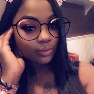 Meet your Posher, Britney